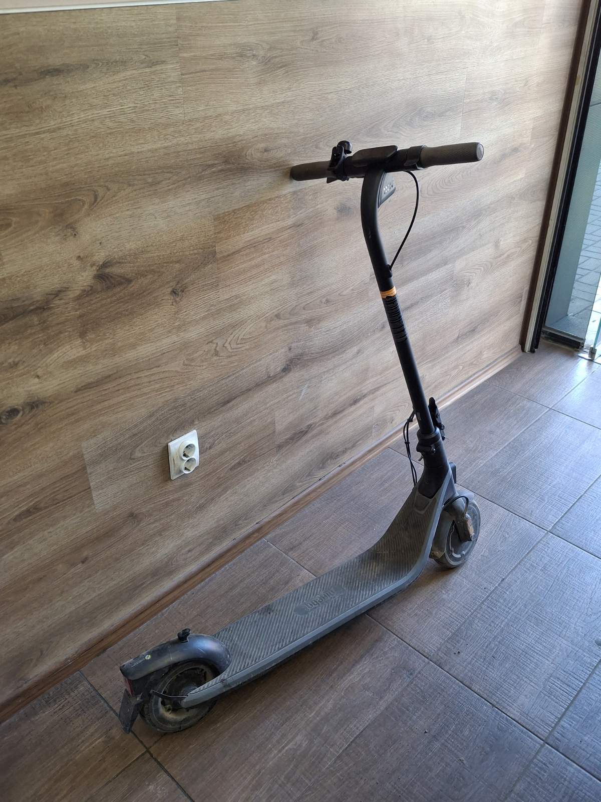 Електрическа тротинетка Ninebot E2 Цена 179 €
